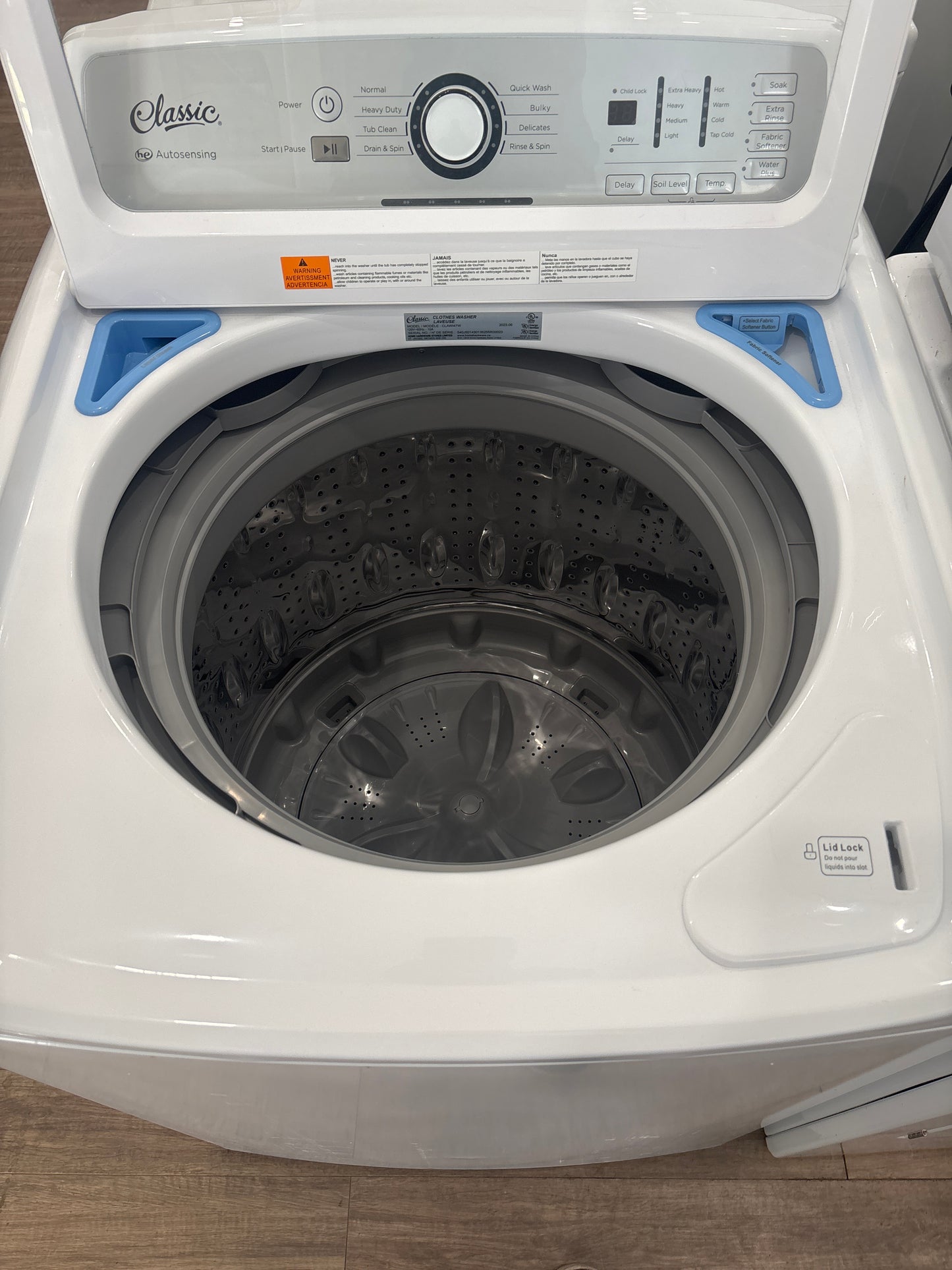 27" 4.7 cu. ft. Top Load Washer (CLAWI47W) - with Glass Top Lid, White